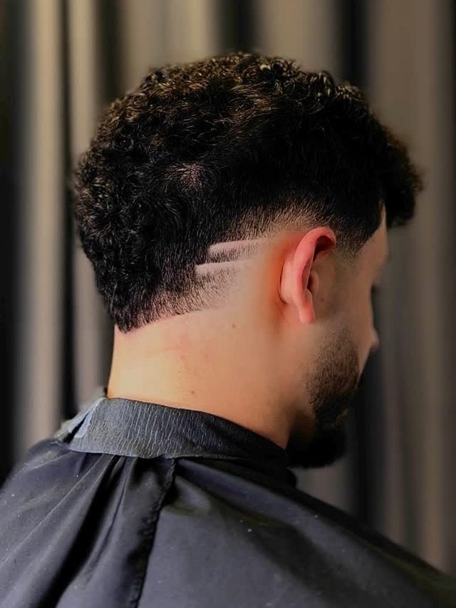 Locken mit Taper und Linie